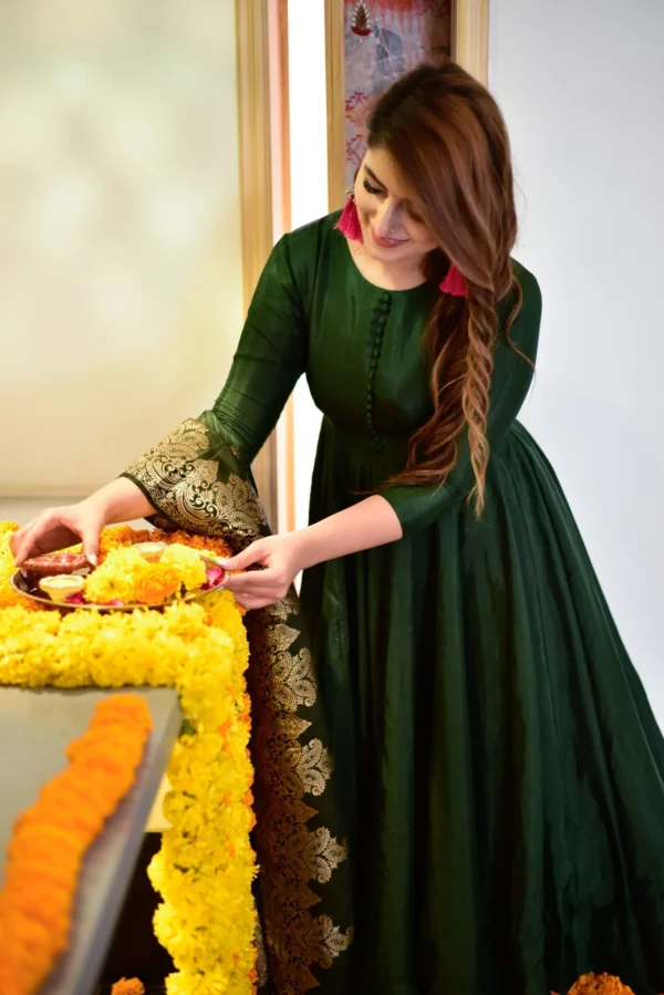 lush green silk suit set - Image 2