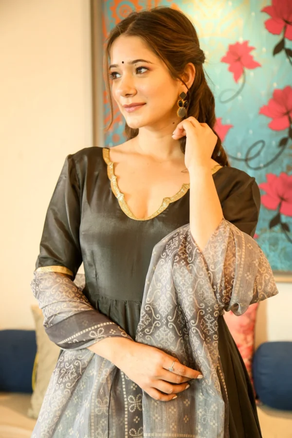misba silk maxi set - Image 2