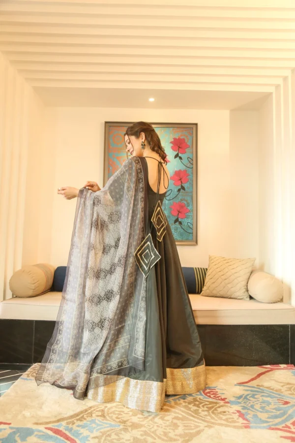 misba silk maxi set - Image 5