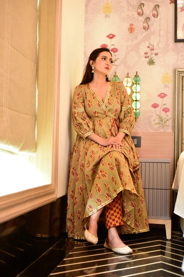 melina beige cotton suit set - Image 2