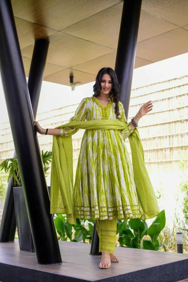 Mouni shibori green suit set - Image 3