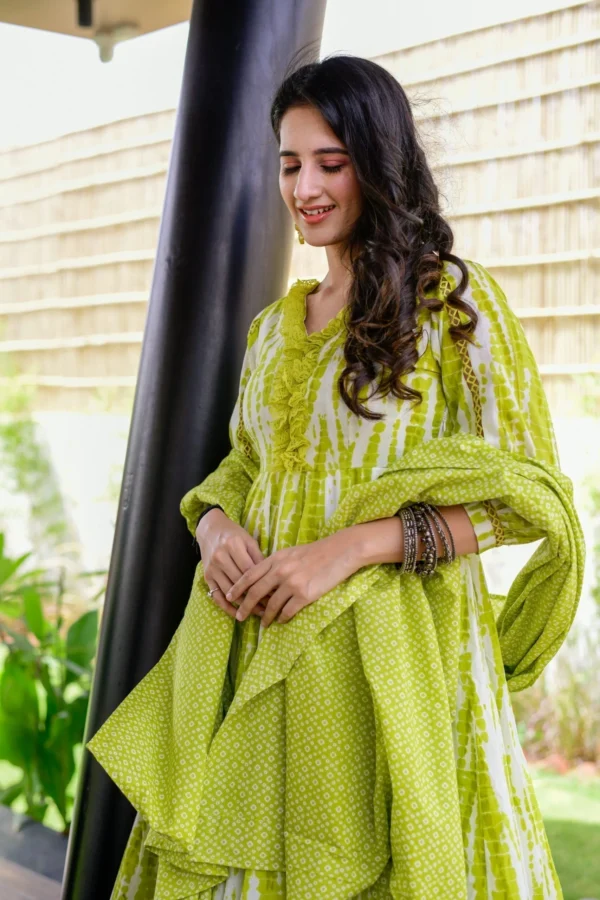Mouni shibori green suit set - Image 5
