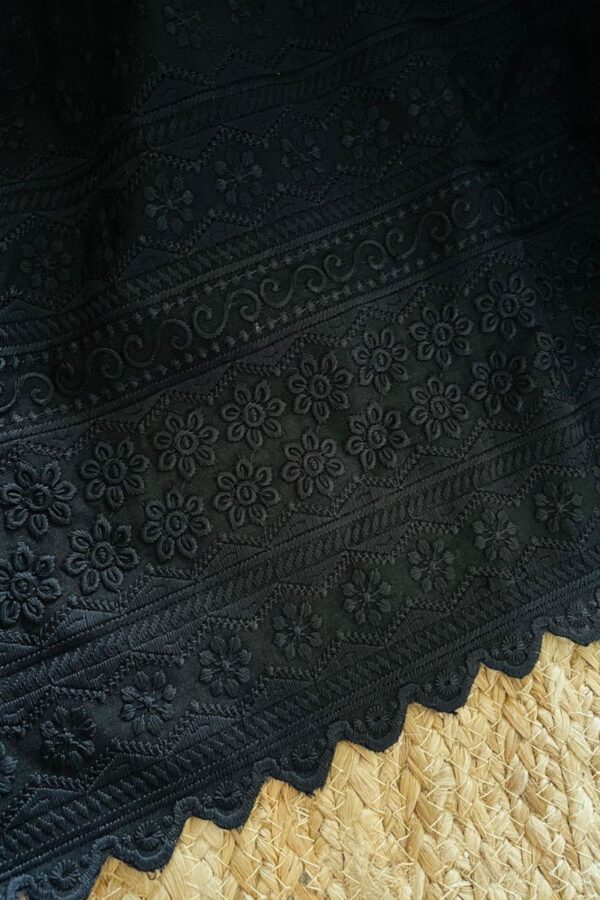 BLACK EMBROIDERED WRAP DRESS - Image 3