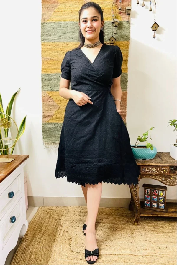 BLACK EMBROIDERED WRAP DRESS - Image 5