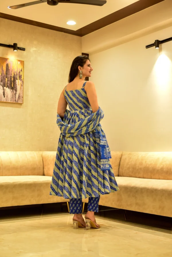 blue and grey linear cotton suit set - Image 3