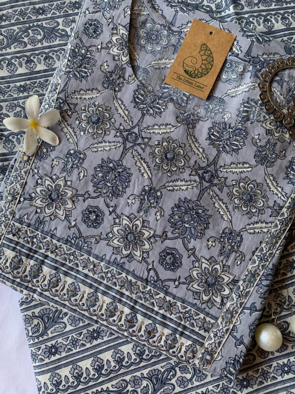 Pastel Grey Cotton Kurta Set - 3 pc - Image 2