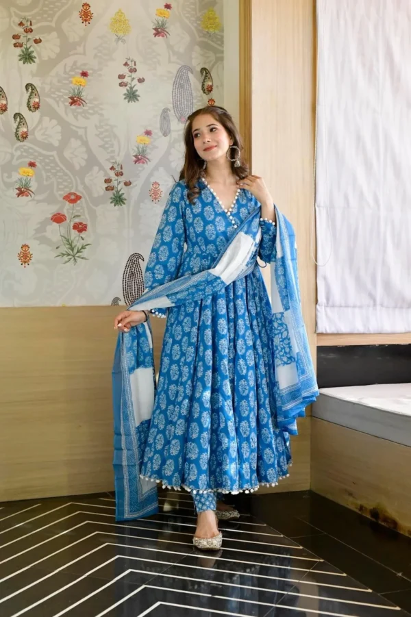 Blue floral pompom suit set - Image 3