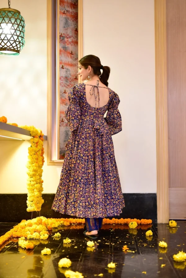 blue burst floral suit set - Image 5