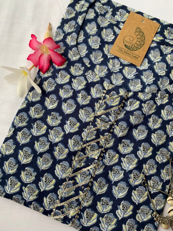 Blue White Hand Block Printed kurta - L - Image 2
