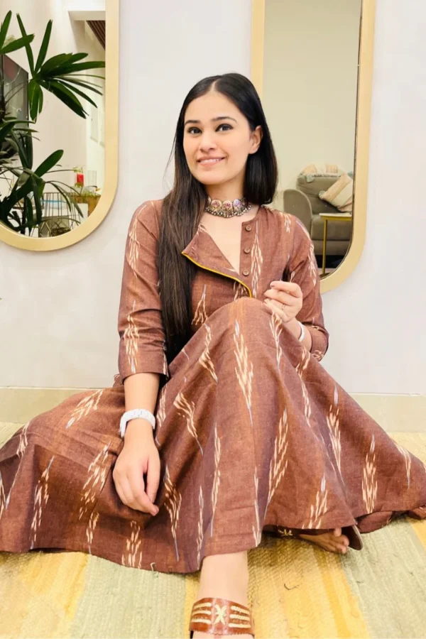 BROWN IKAT ANGRAKHA DRESS WITH YELLOW DETAIL - Image 3