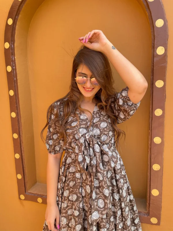 brown zue dress - Image 4