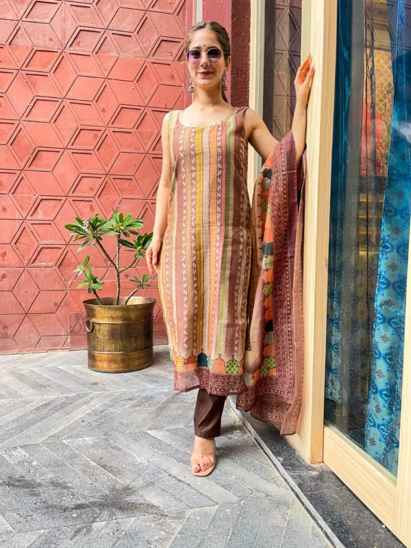 daisy brown chanderi suit set - Image 2