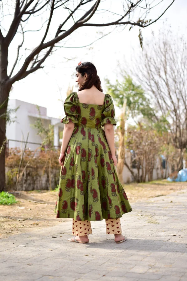 delicate green kurta set - Image 2