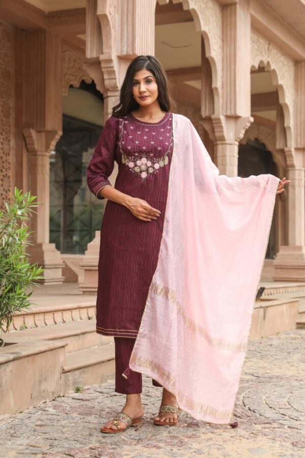 Blackberry Romance Look suit set - Image 2
