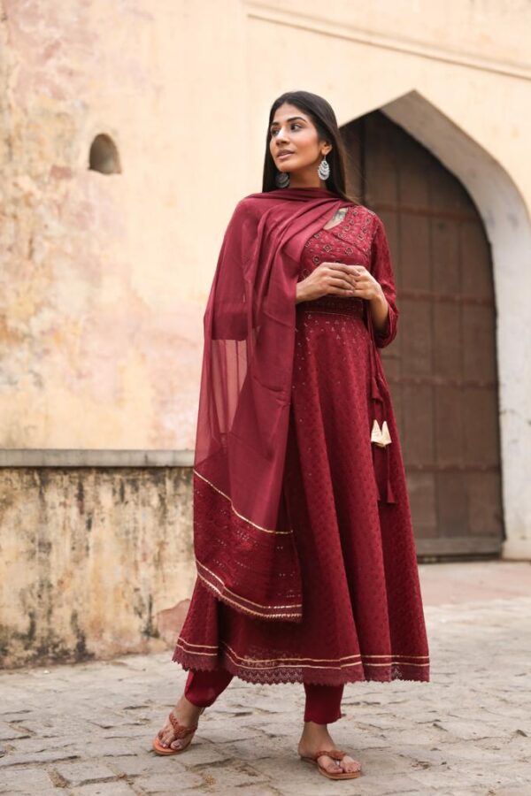 Kesariyavanity Rosewood Embroidered Festive Ready Suit Set - DEAL - Image 2