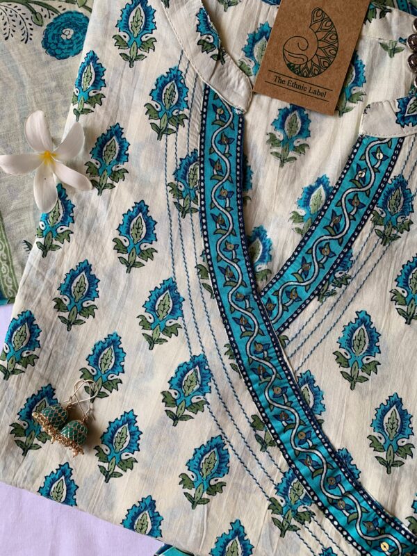 Firozi Boota Angrakha Cotton Kurta Set with dupatta - 3 pc - Image 3