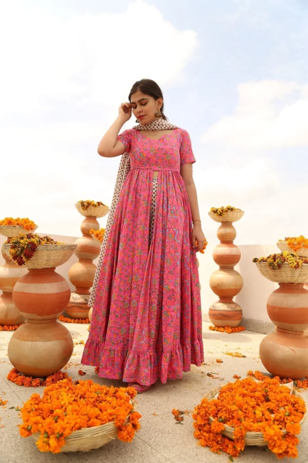 FRILL FRONT SLIT KURTA PANTS SET - Image 3