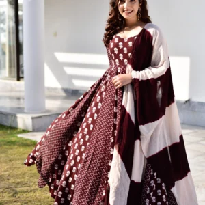 gajgamini brown maxi set