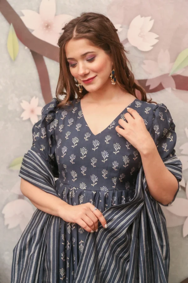 gazelle grey muslin kurta palazzo set - Image 3