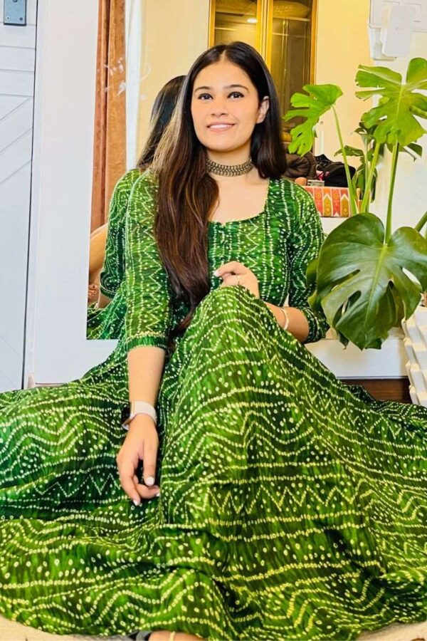 GREEN BANDHANI TWIRL MAXI DRESS - Image 3