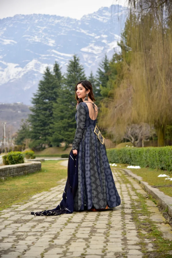 Gayatri black and blue combi maxi set - Image 3