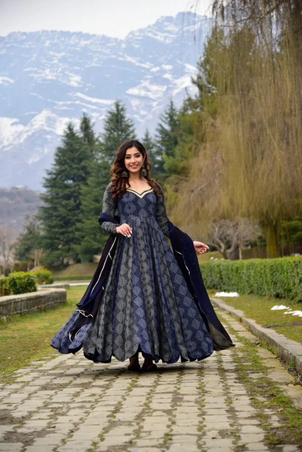 Gayatri black and blue combi maxi set - Image 5