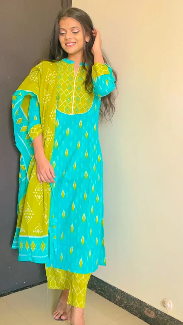 KesariyaVanity Elegant Ikkat Cotton Suit Set - DEAL - Image 3