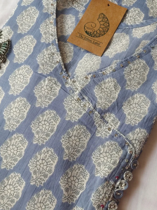 Grey Boota Angrakha Cotton Kurta - Image 2