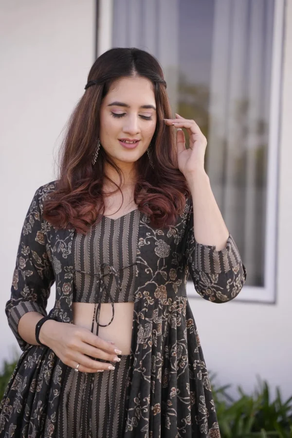grey croptop palazzo with floral shrug set - Image 2