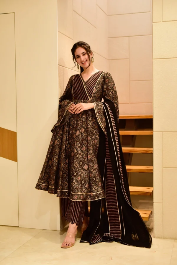 gurleen muslin black suit set - Image 4