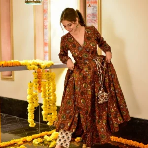 kaashni maroon kurta set