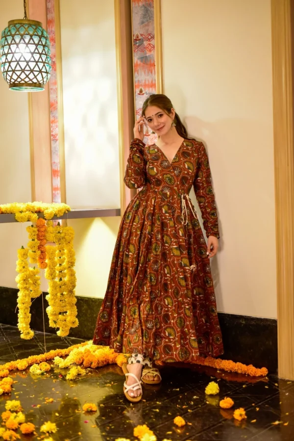 kaashni maroon kurta set - Image 3