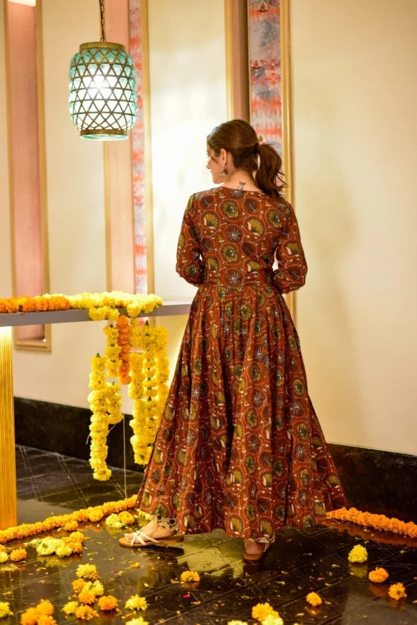 kaashni maroon kurta set - Image 4