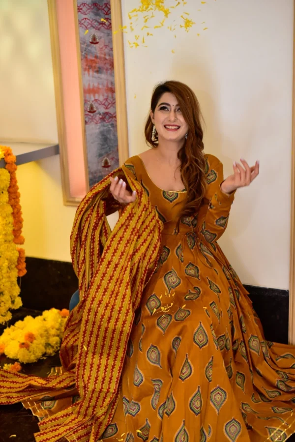 Kaina mustard suit set - Image 3