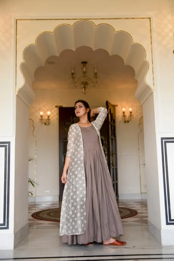 ADVIKA INNER WITH SHRUG SET - Image 3