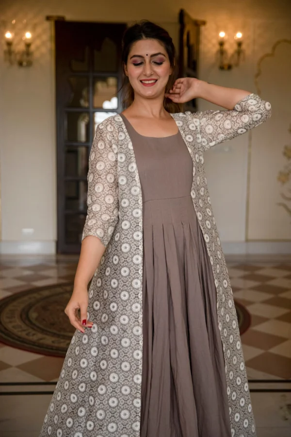 ADVIKA INNER WITH SHRUG SET - Image 4