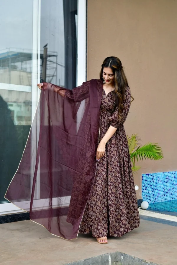 Anokhi brown maxi set - Image 4